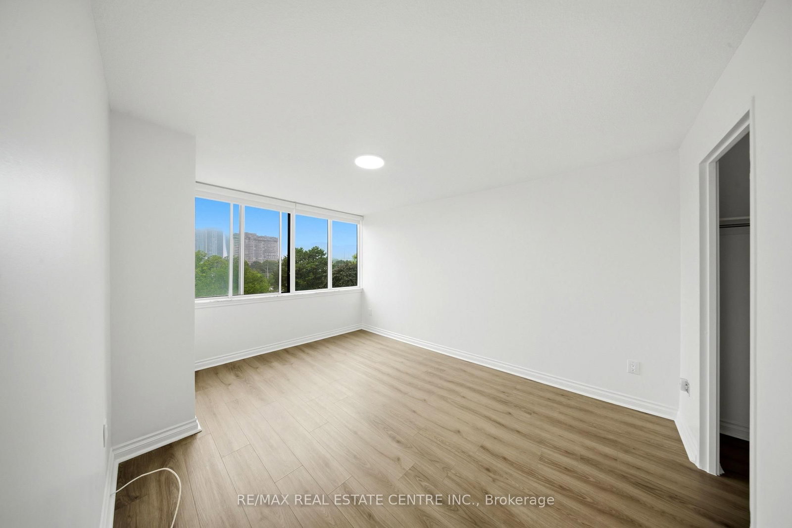 1300 Mississauga Valley Boulevard • #511 • Mississauga, ON photo 12