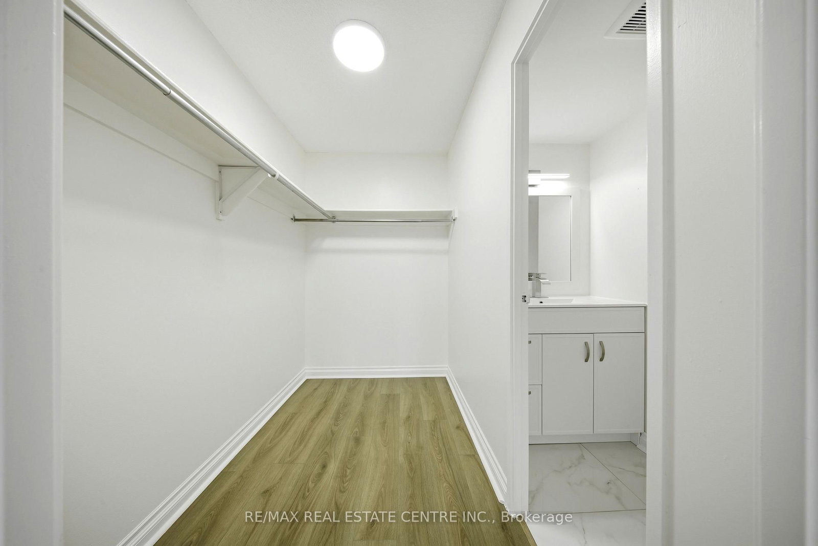 1300 Mississauga Valley Boulevard • #511 • Mississauga, ON photo 14