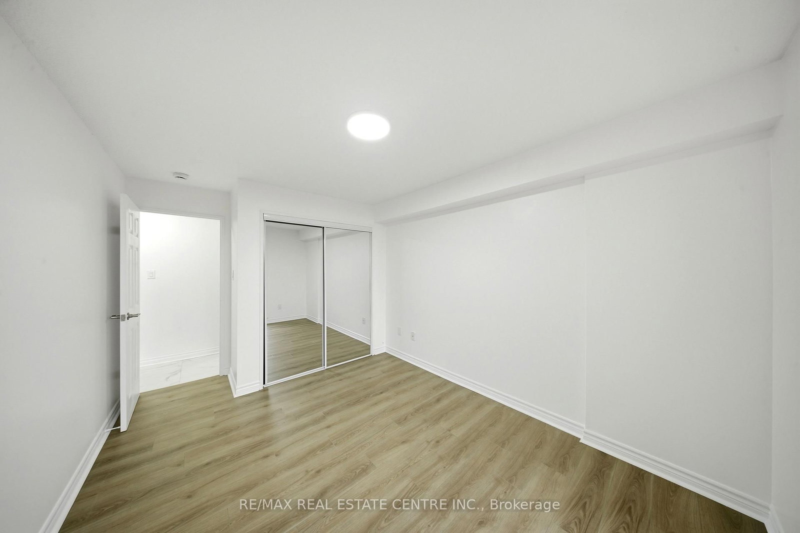 1300 Mississauga Valley Boulevard • #511 • Mississauga, ON photo 18