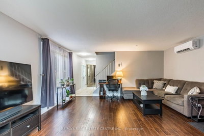 19 Huntingwood Crescent • Brampton, ON photo 7