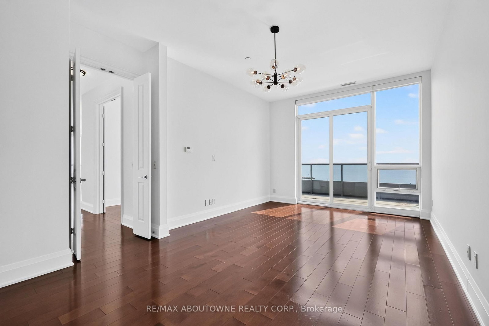11 Bronte Road • #808 • Oakville, ON photo 25