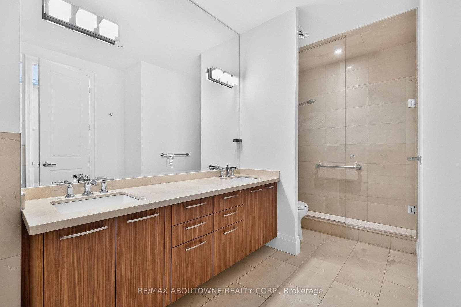 11 Bronte Road • #808 • Oakville, ON photo 27