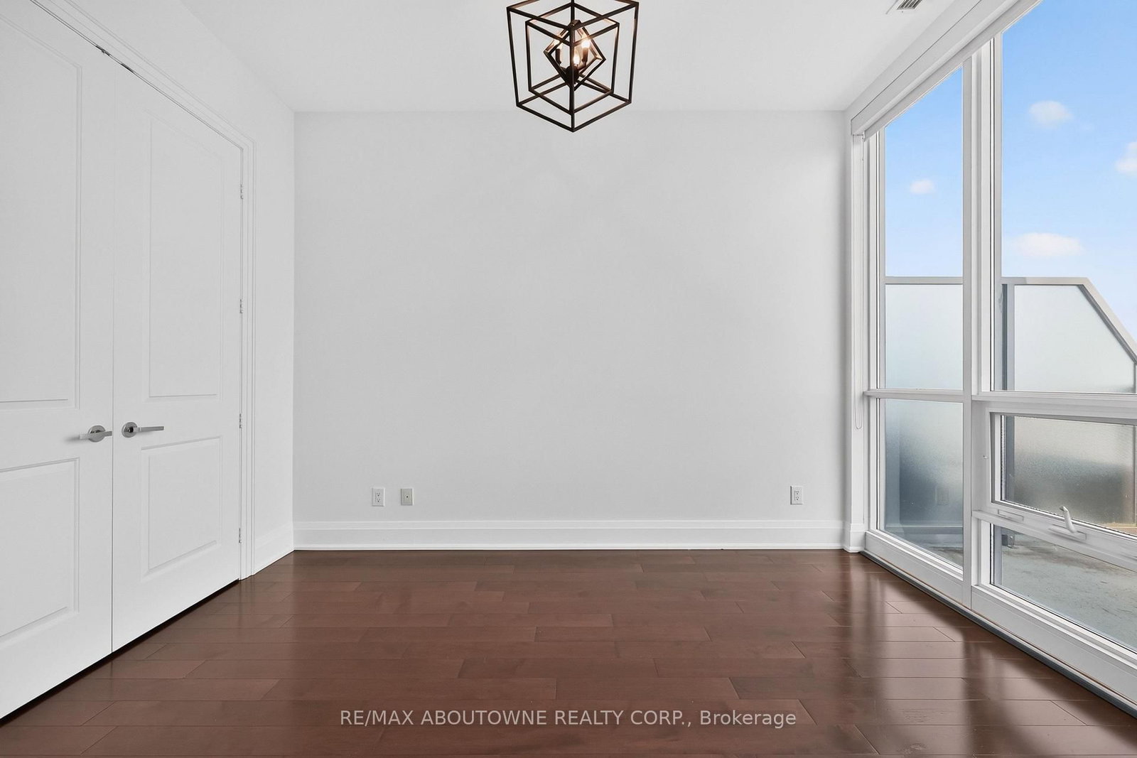 11 Bronte Road • #808 • Oakville, ON photo 32