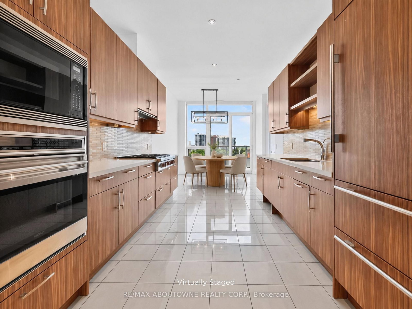 11 Bronte Road • #808 • Oakville, ON photo 9