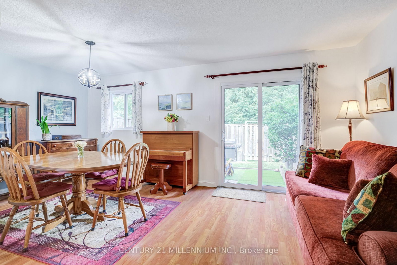 35 Tara Park Crescent • Brampton, ON photo 9