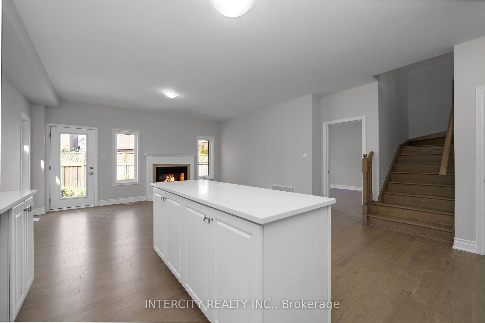 33 Ruby Lane • Halton Hills, ON photo 10