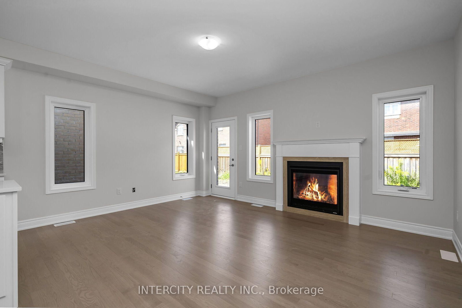 33 Ruby Lane • Halton Hills, ON photo 11