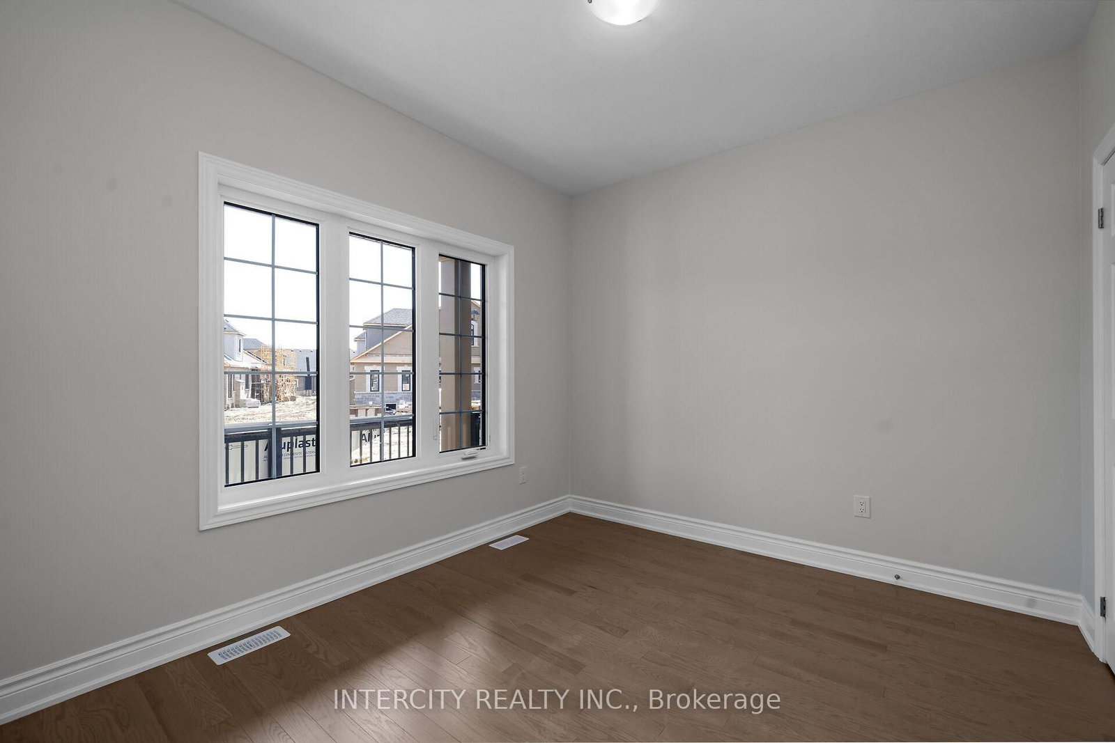33 Ruby Lane • Halton Hills, ON photo 17