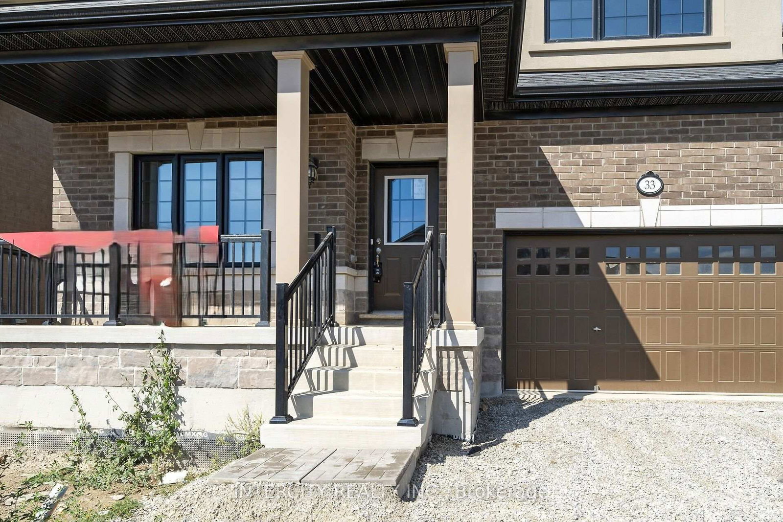 33 Ruby Lane • Halton Hills, ON photo 2