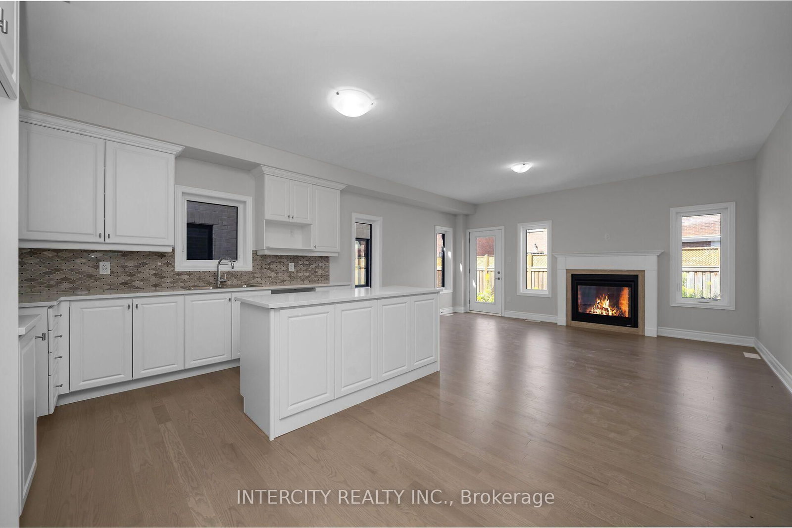 33 Ruby Lane • Halton Hills, ON photo 6