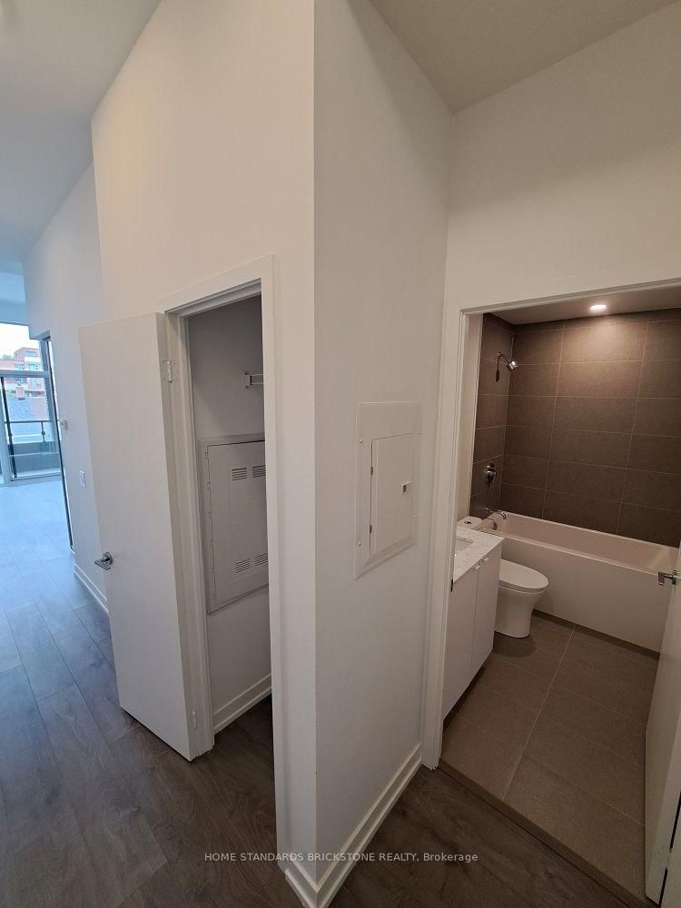 215-270 Dufferin St, Toronto, view 4