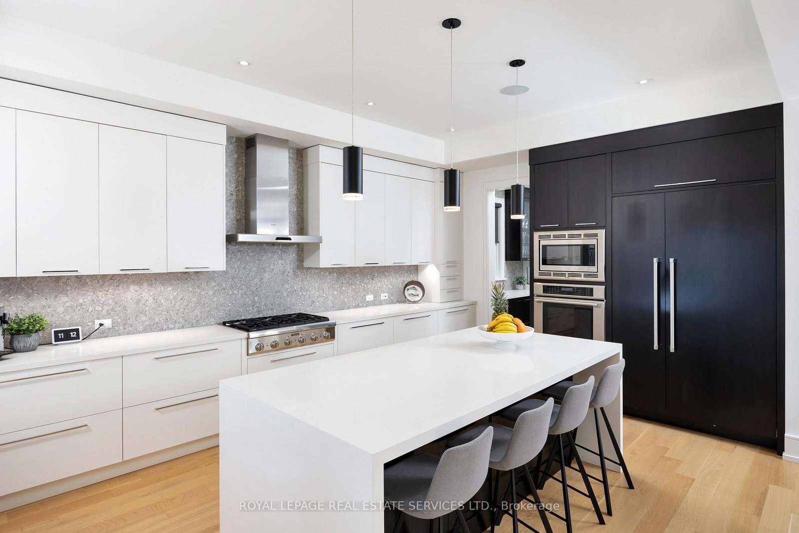 57 Meadowbank Road • Toronto, ON photo 10