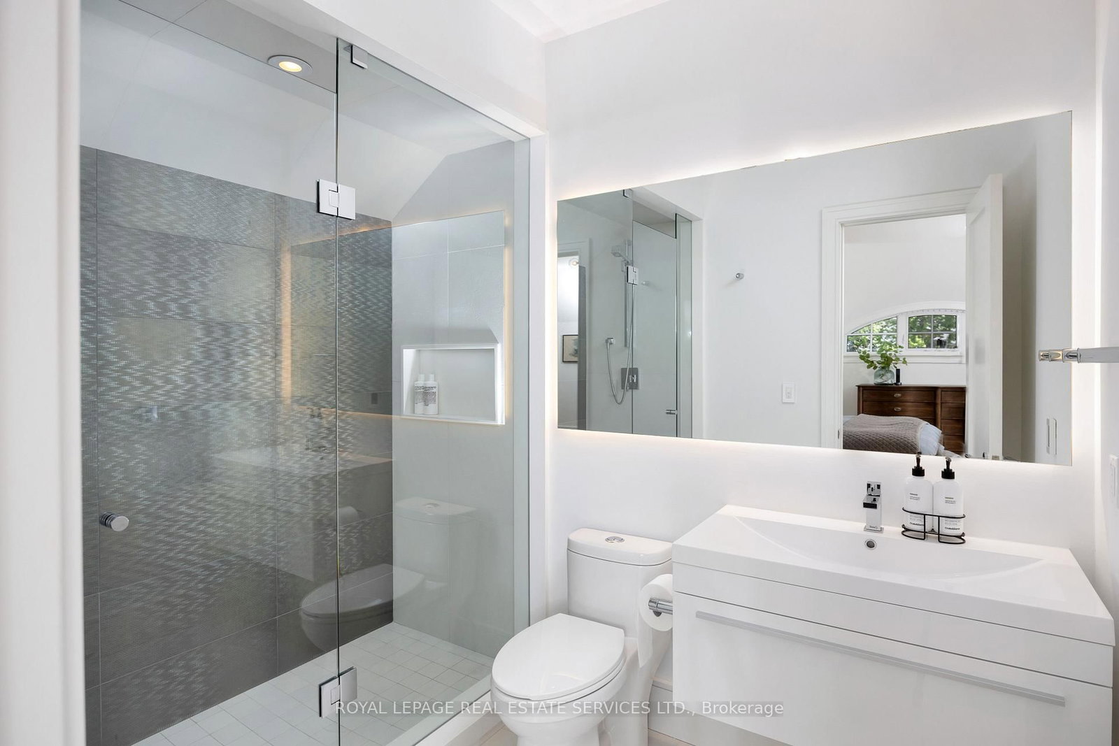 57 Meadowbank Road • Toronto, ON photo 22