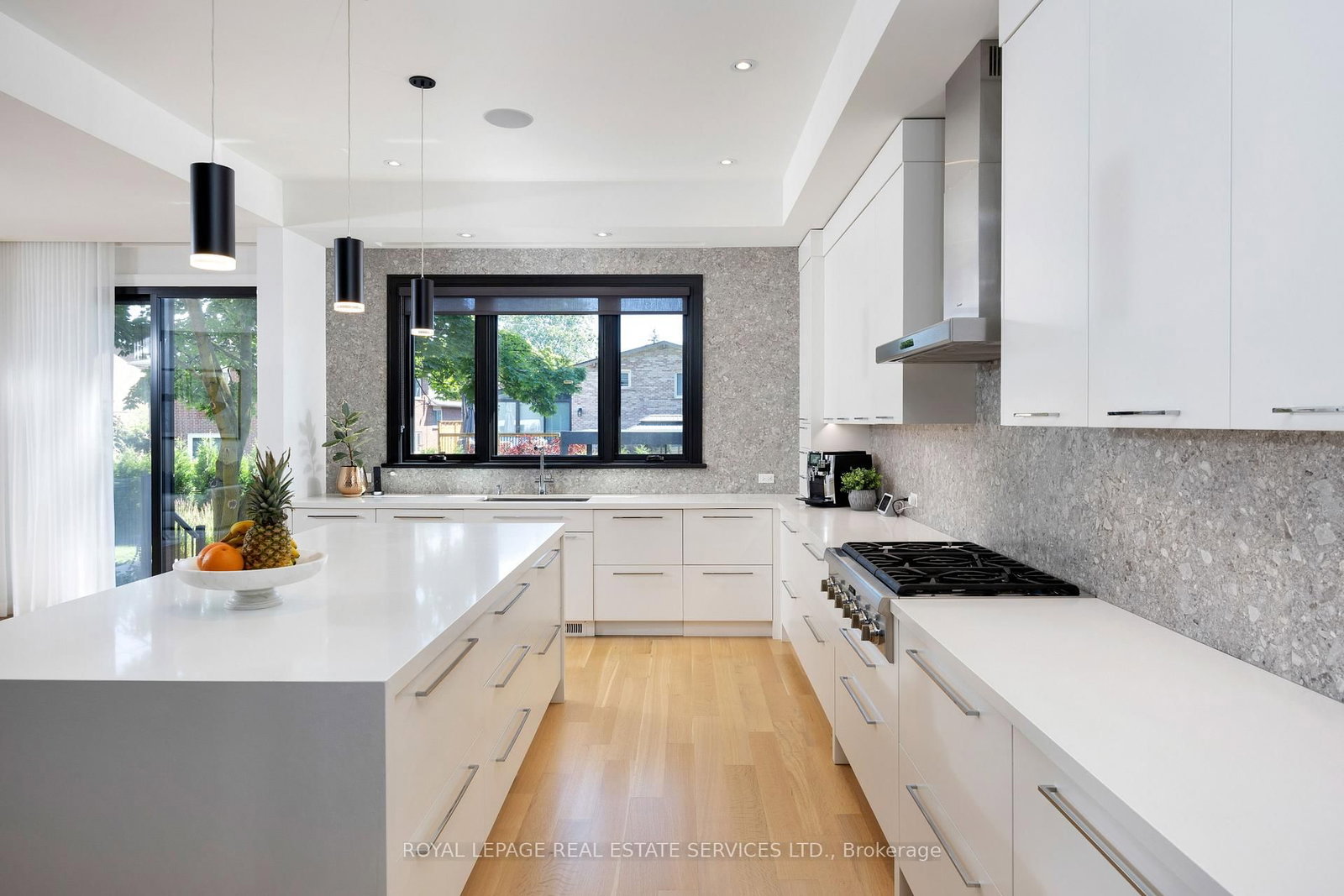 57 Meadowbank Road • Toronto, ON photo 8