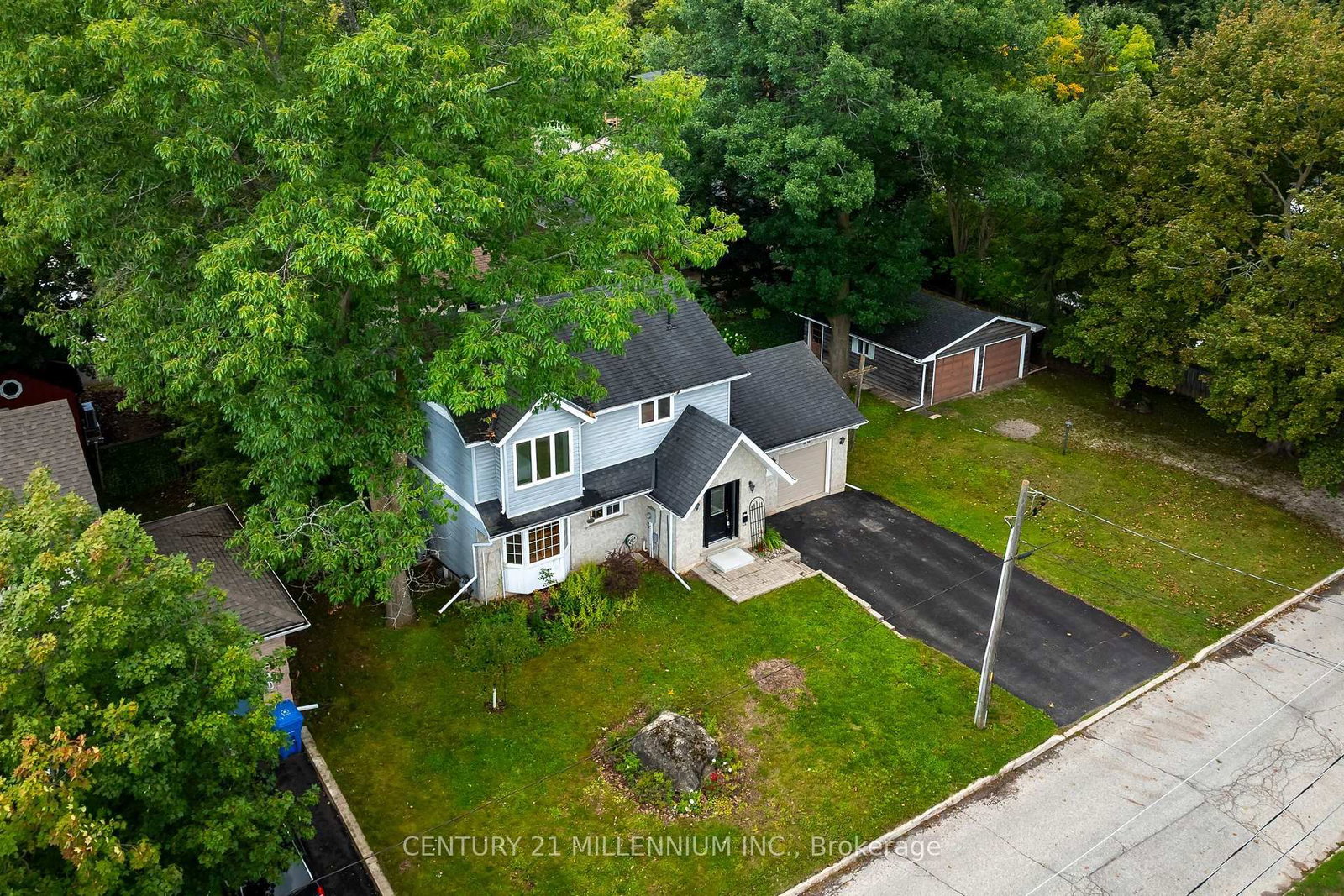 50 Margaret Street • Orangeville, ON photo 2