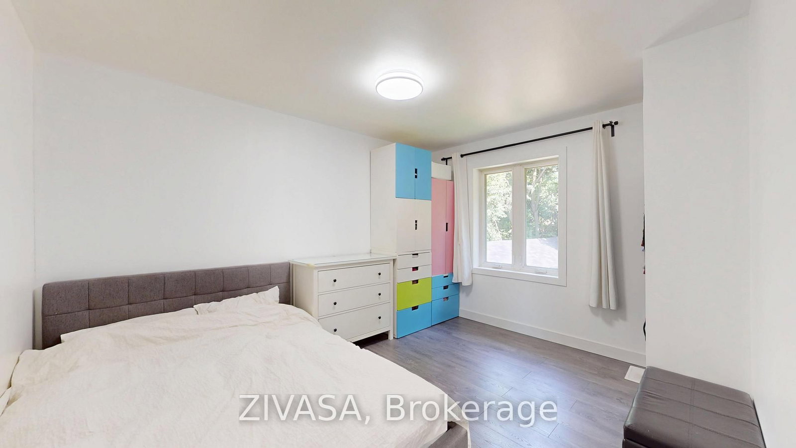 125 Jeffcoat Drive • Toronto, ON photo 14