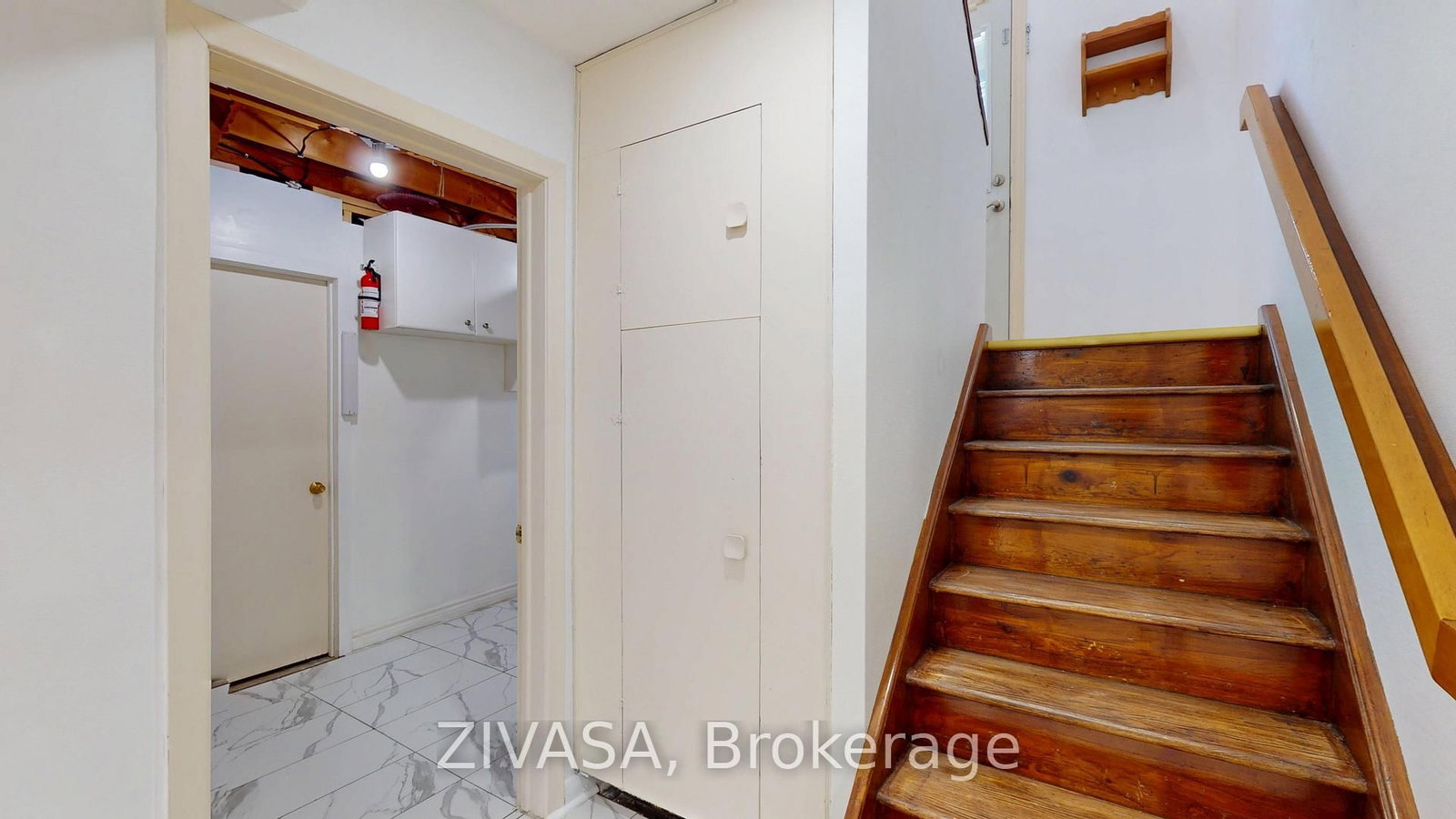 125 Jeffcoat Drive • Toronto, ON photo 22