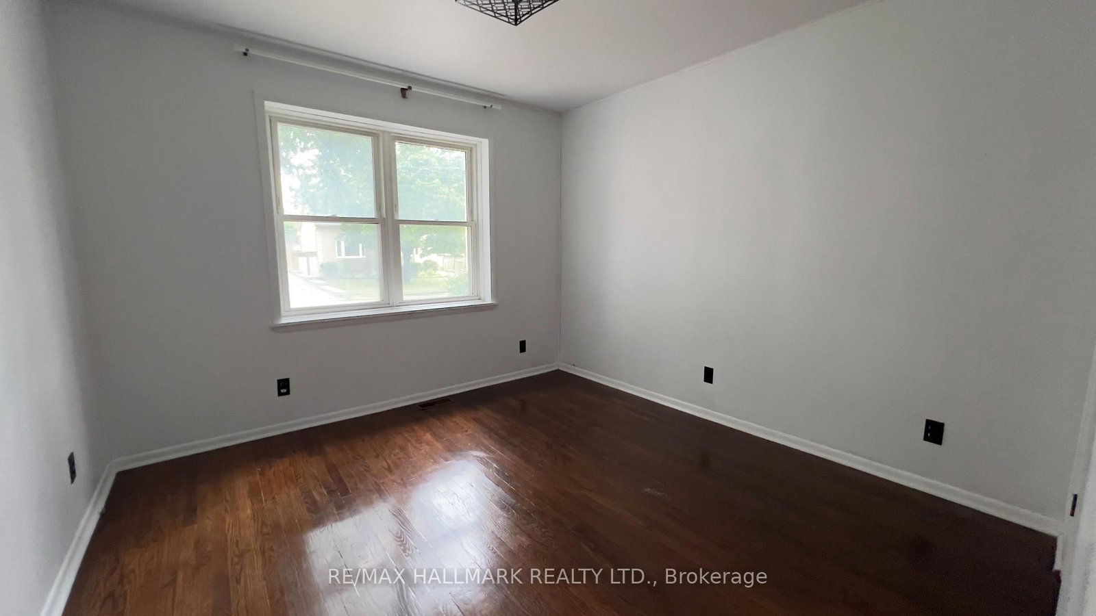 10 Adele Ave, Toronto, view 11
