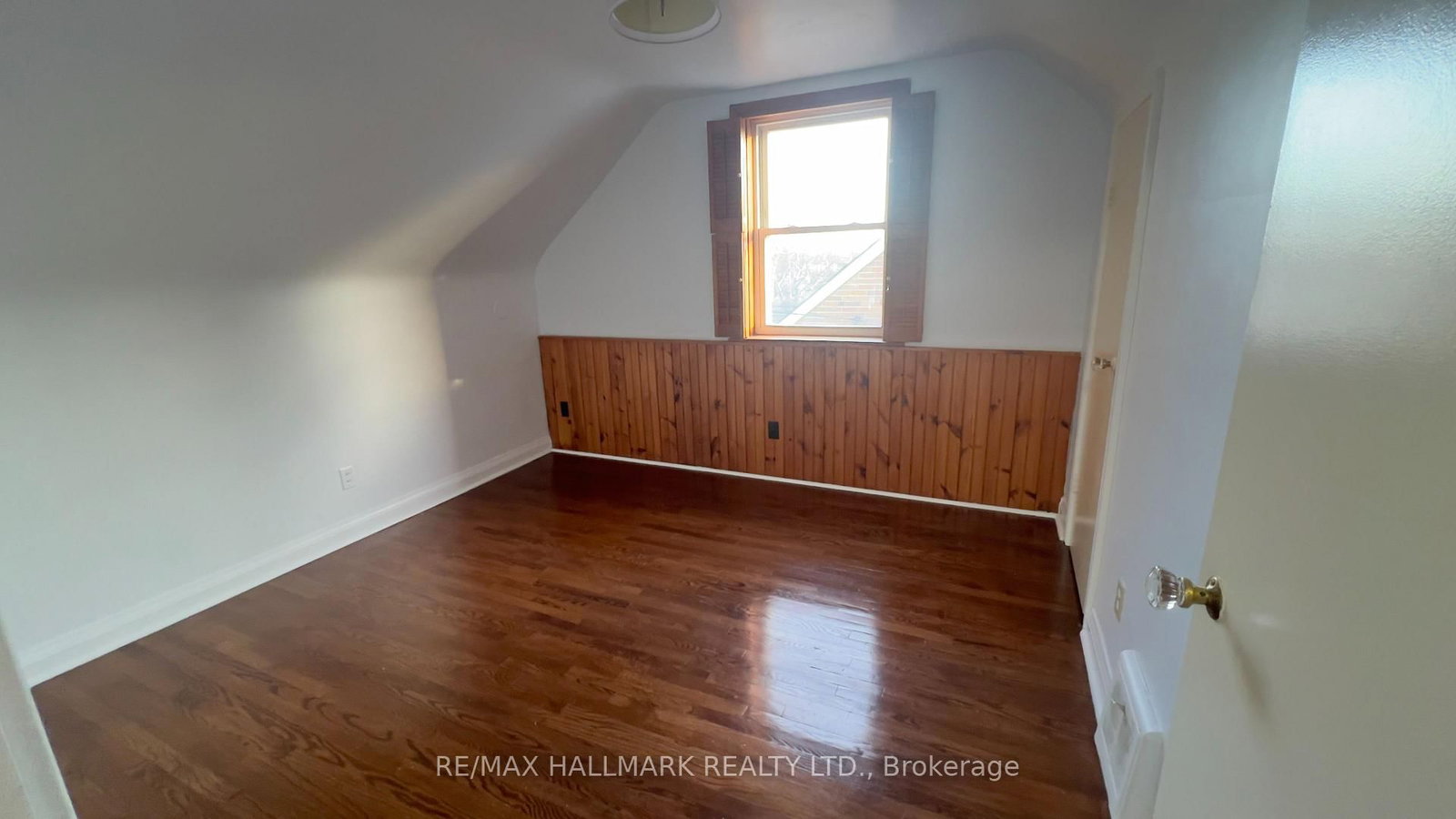 10 Adele Ave, Toronto, view 9