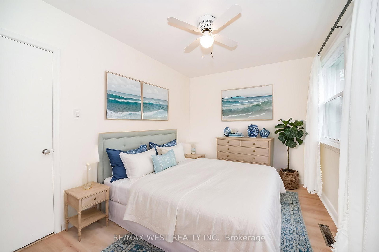 5 Cromarty Drive • Toronto, ON photo 6