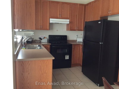 39 Palm Tree Brampton,ON L6V 4N5 — Photo 8