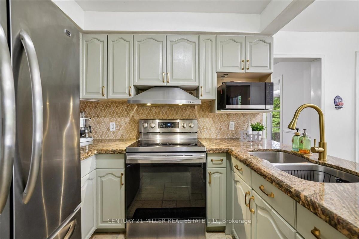 2120 Sixth Line • Oakville, ON photo 13