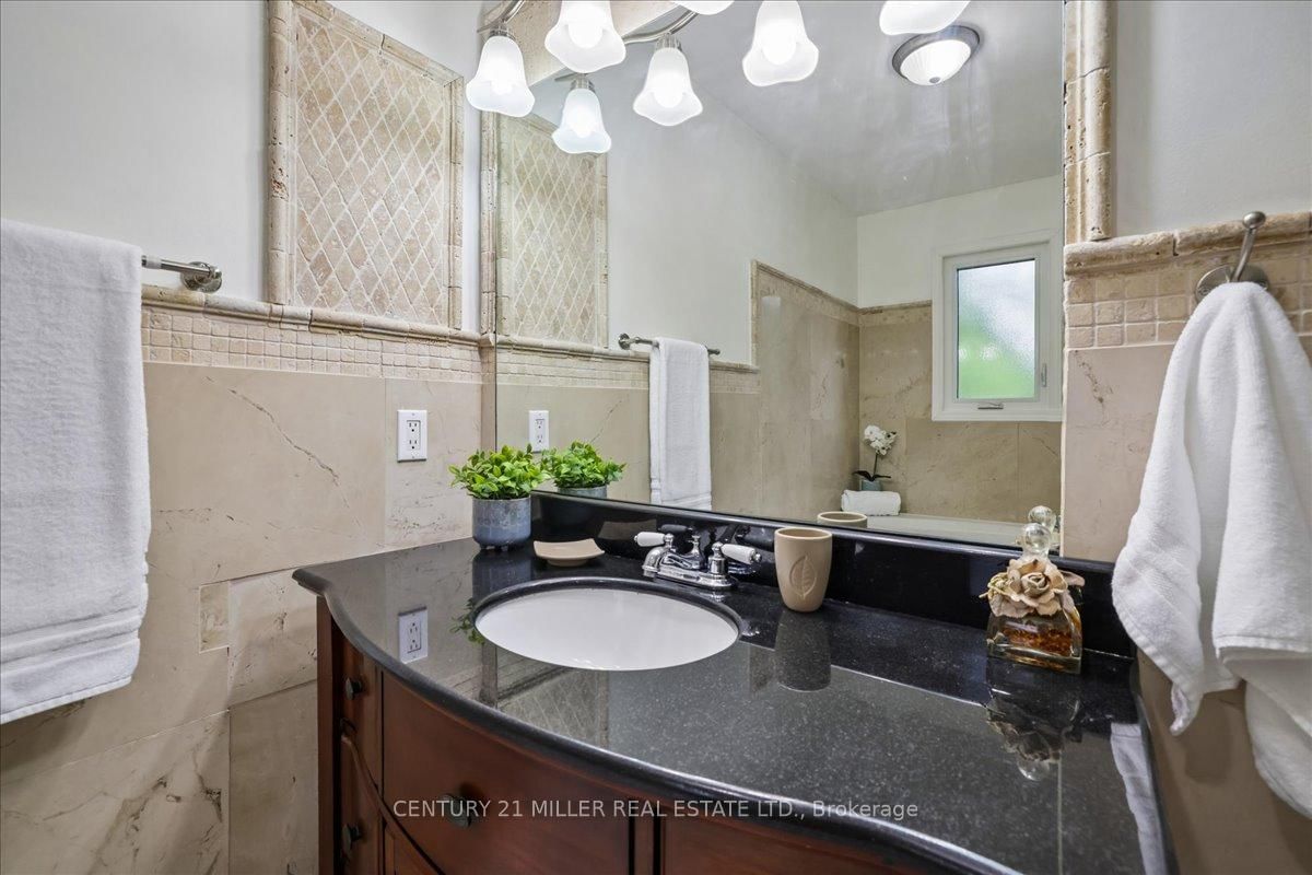 2120 Sixth Line • Oakville, ON photo 19