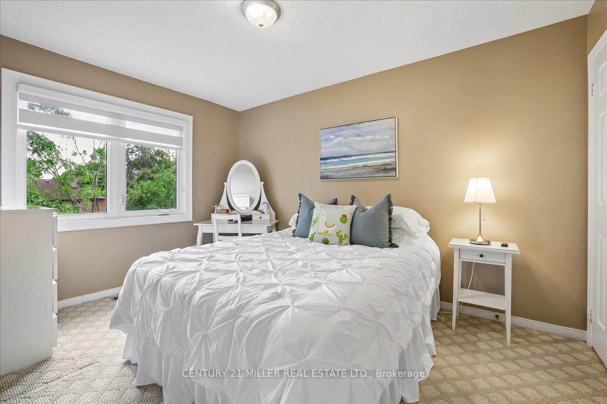 2120 Sixth Line • Oakville, ON photo 21