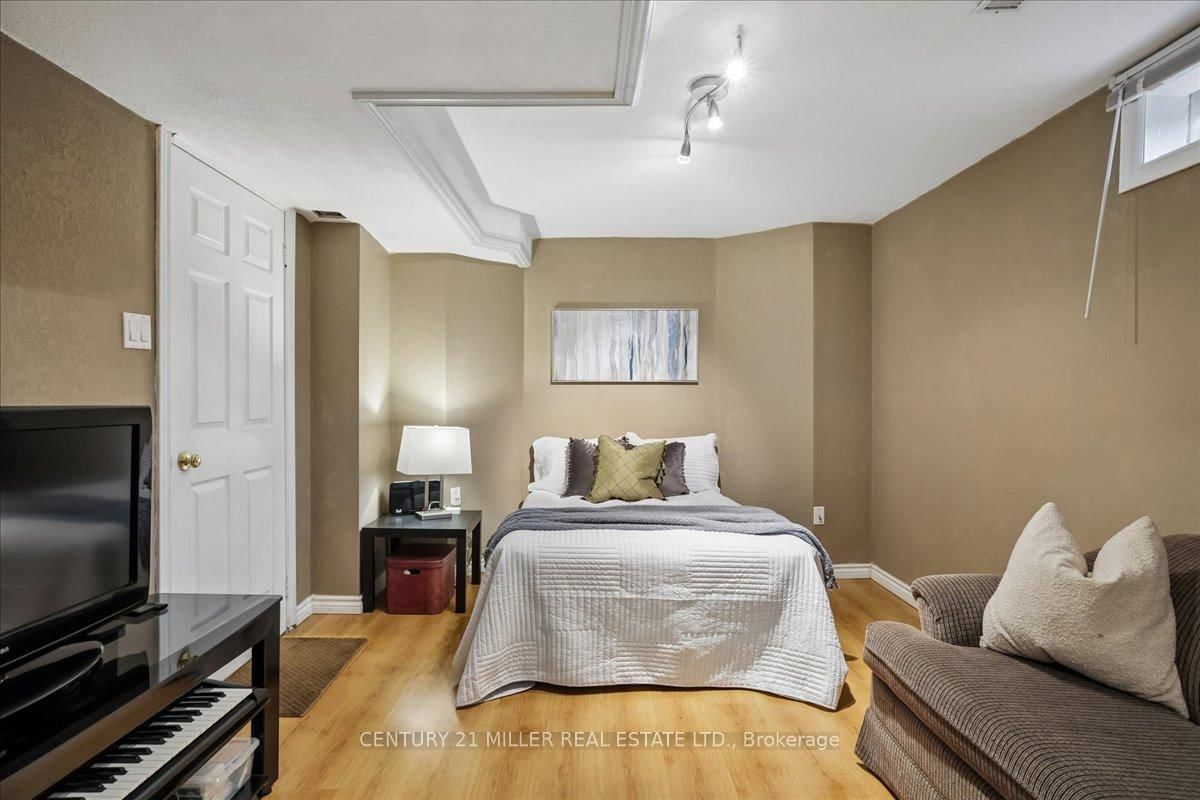 2120 Sixth Line • Oakville, ON photo 30