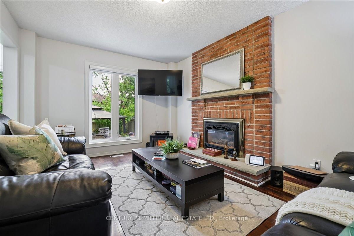 2120 Sixth Line • Oakville, ON photo 8