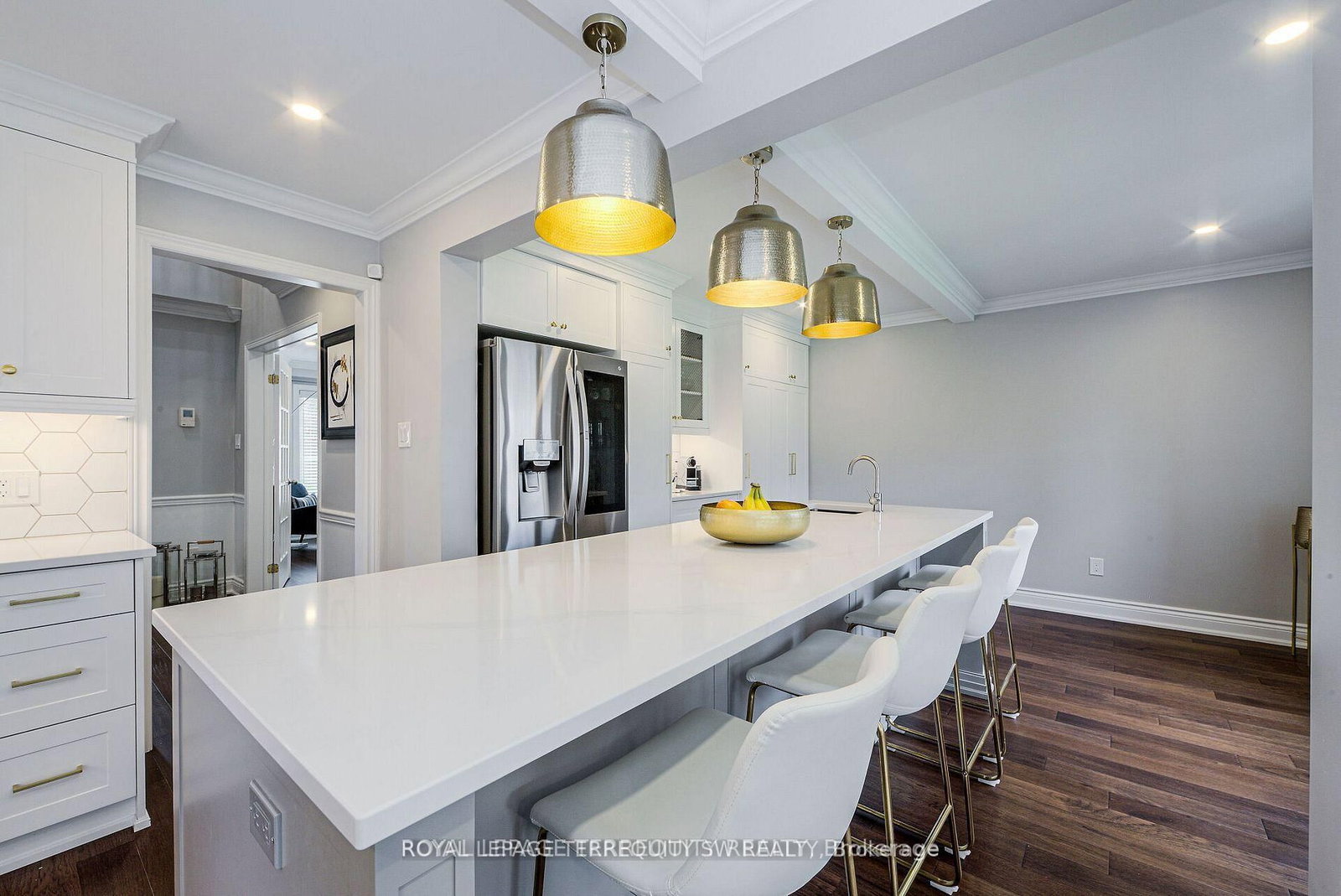 2025 Parklane Crescent • Burlington, ON photo 15