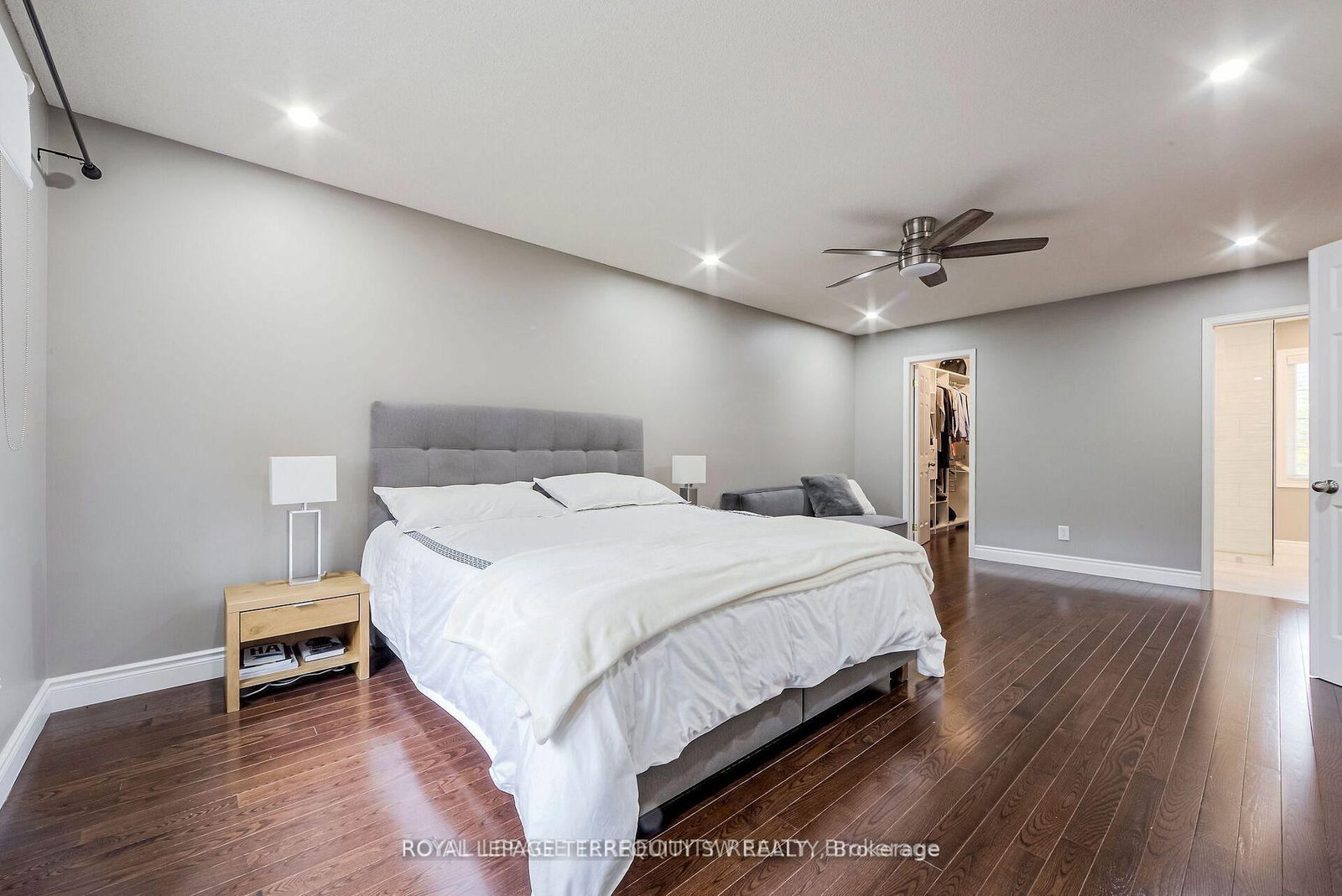 2025 Parklane Crescent • Burlington, ON photo 20