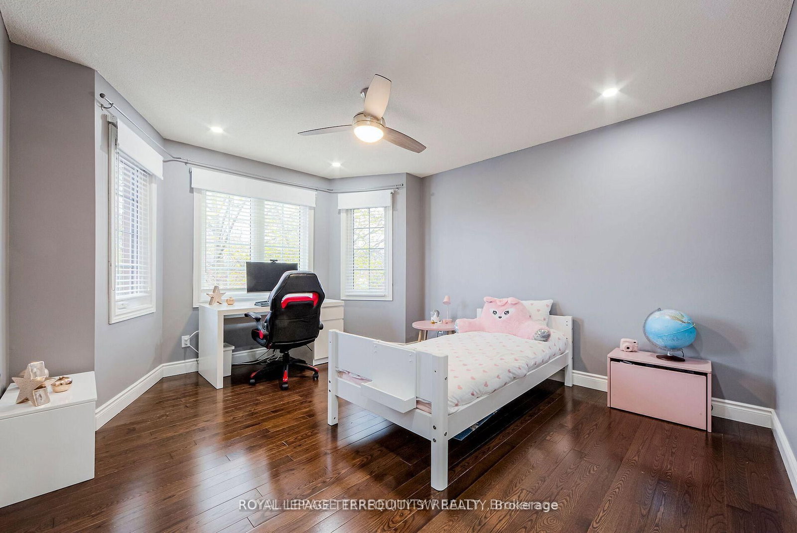 2025 Parklane Crescent • Burlington, ON photo 28