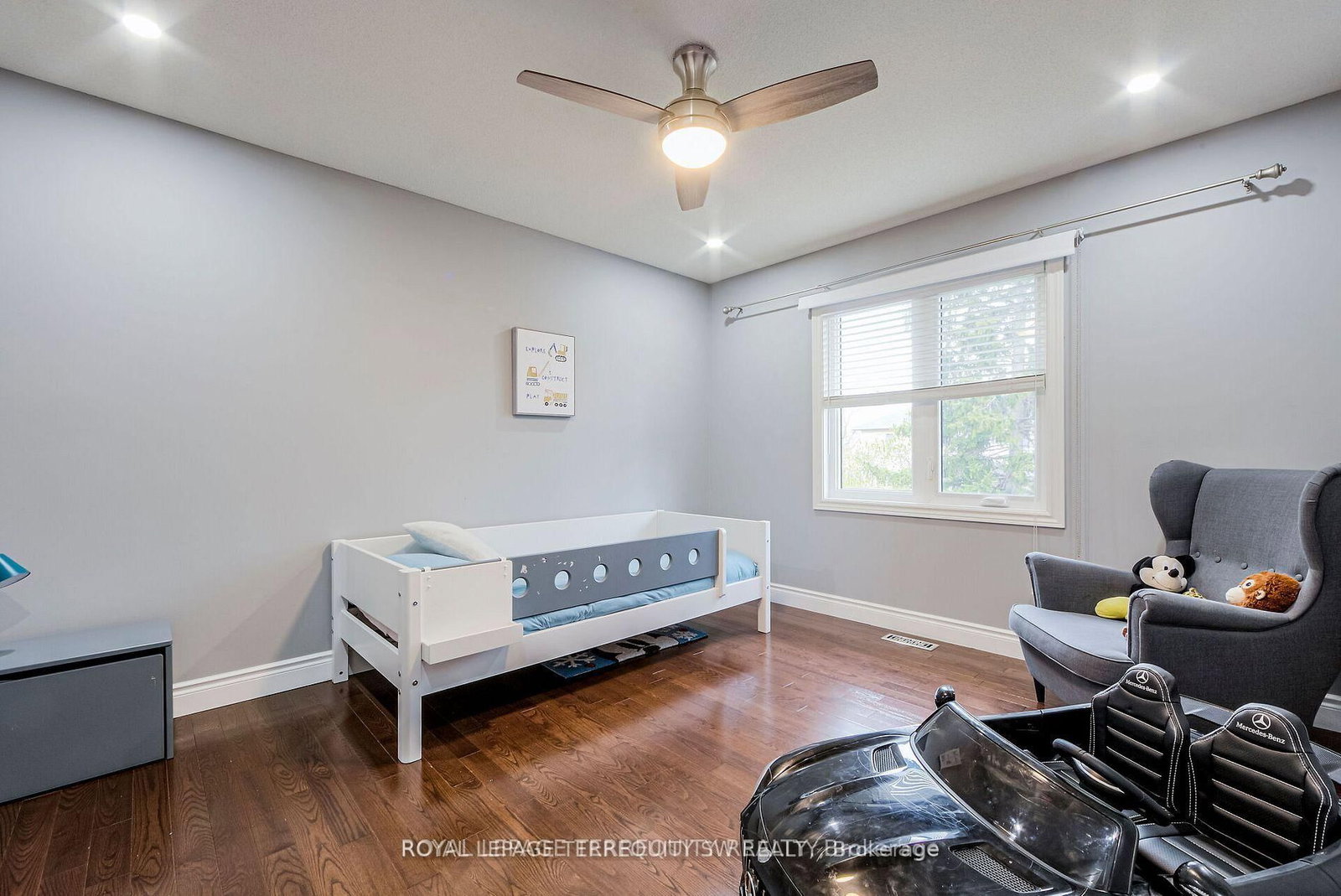2025 Parklane Crescent • Burlington, ON photo 30