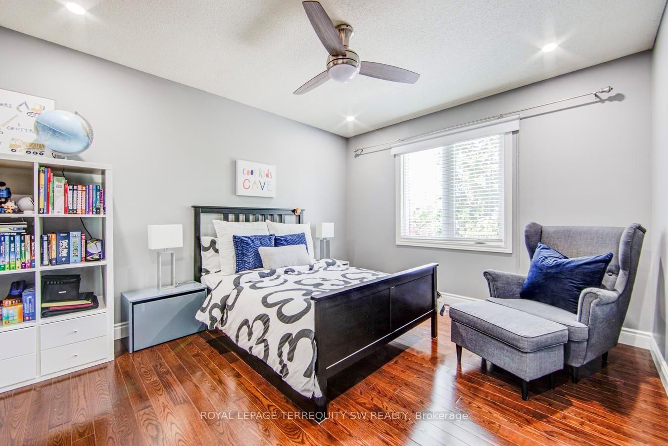 2025 Parklane Crescent • Burlington, ON photo 32