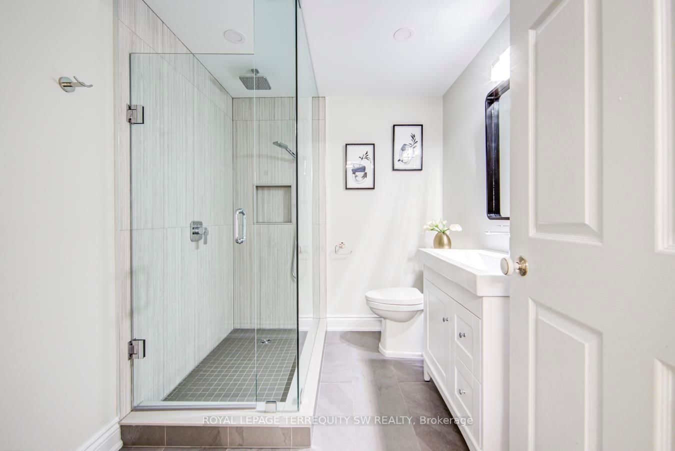 2025 Parklane Crescent • Burlington, ON photo 35