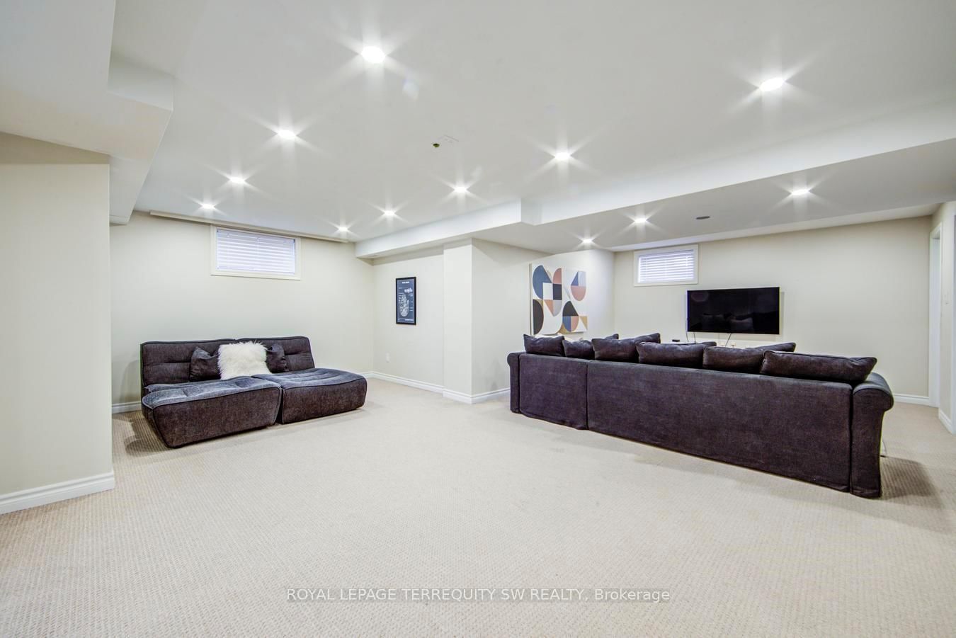 2025 Parklane Crescent • Burlington, ON photo 39