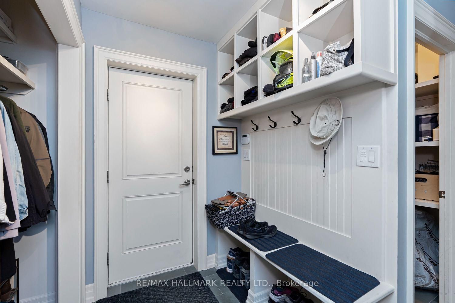 25 Queensborough Crescent • Toronto, ON photo 30