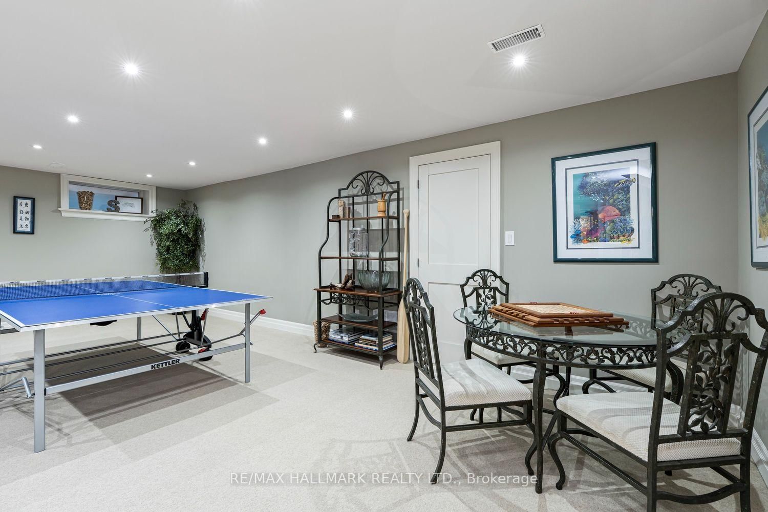 25 Queensborough Crescent • Toronto, ON photo 34
