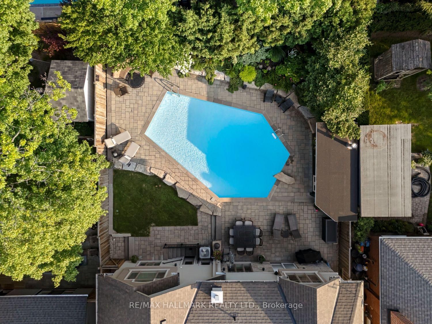 25 Queensborough Crescent • Toronto, ON photo 43