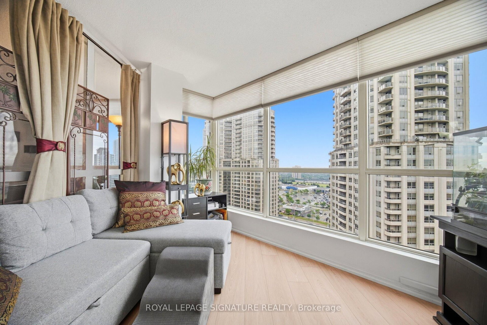 55 Kingsbridge Garden Circle • #2310 • Mississauga, ON photo 12