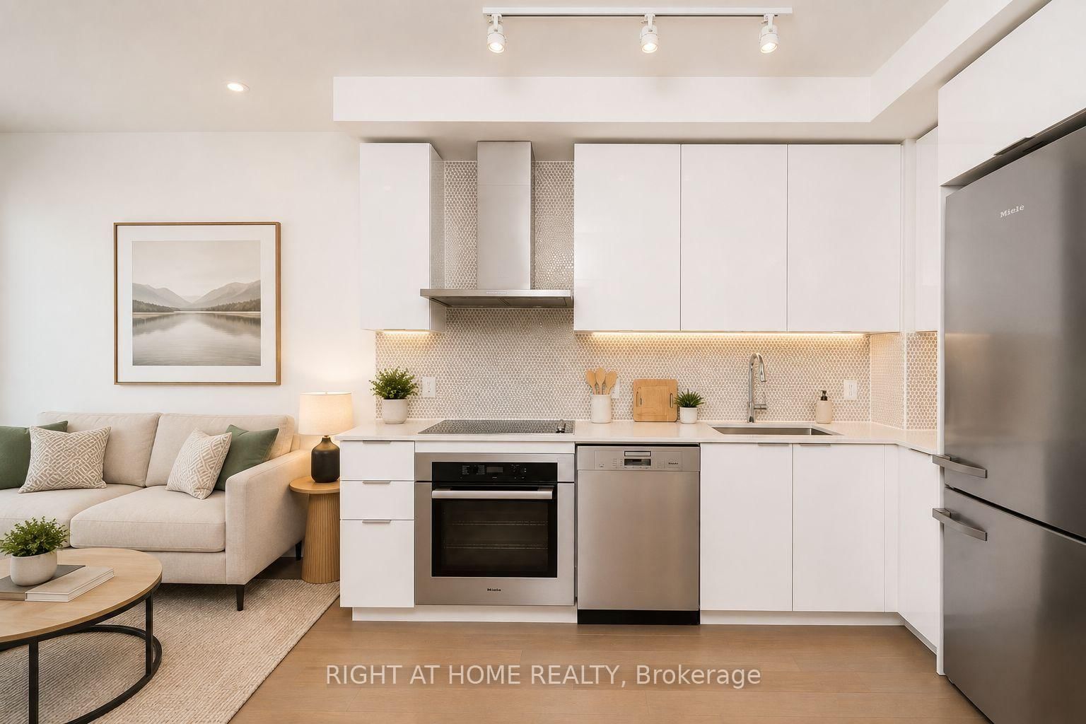 20 Shore Breeze Drive • #LPH02B • Toronto, ON photo 5