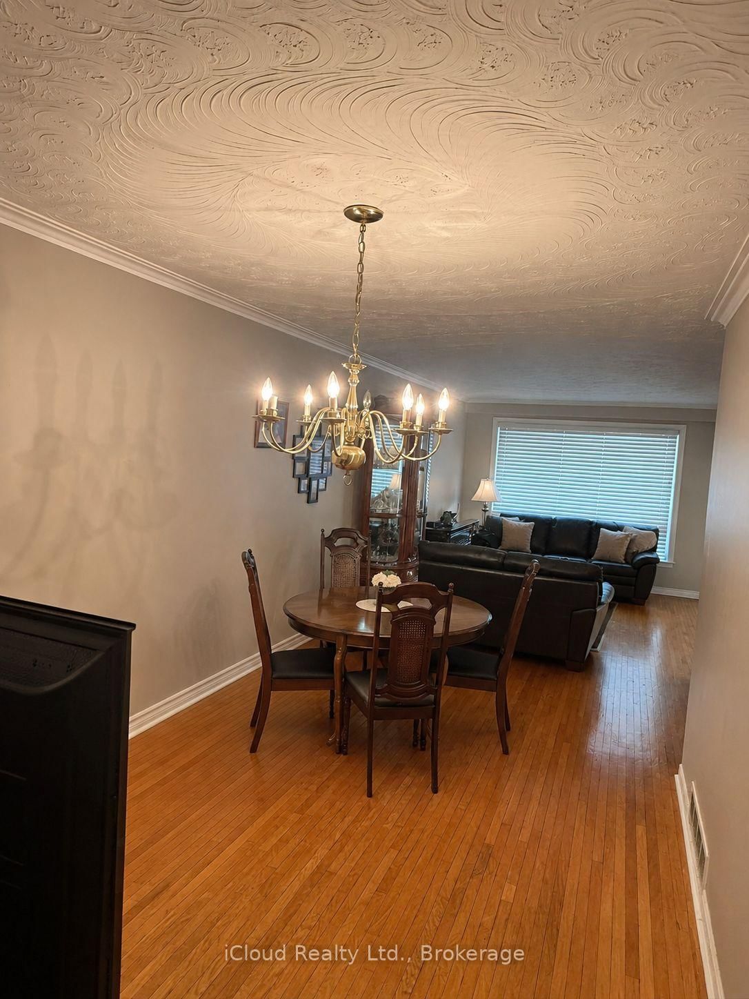 138 Lomar Drive • Toronto, ON photo 9