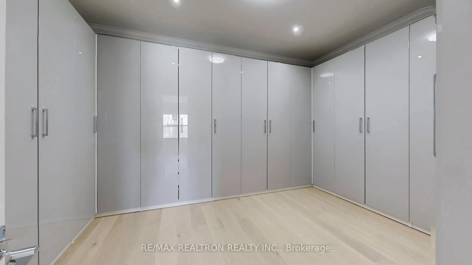 9 Roxaline Street • Toronto, ON photo 23