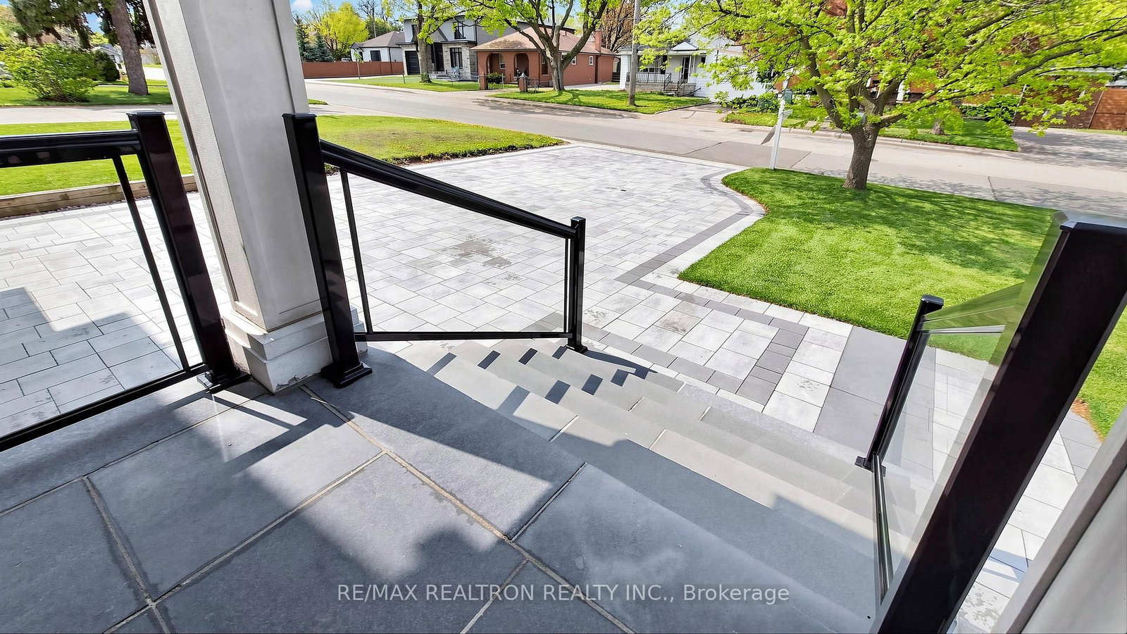 9 Roxaline Street • Toronto, ON photo 3