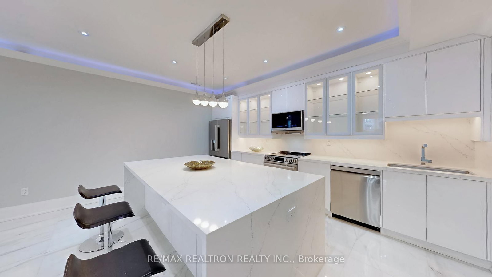 9 Roxaline Street • Toronto, ON photo 37