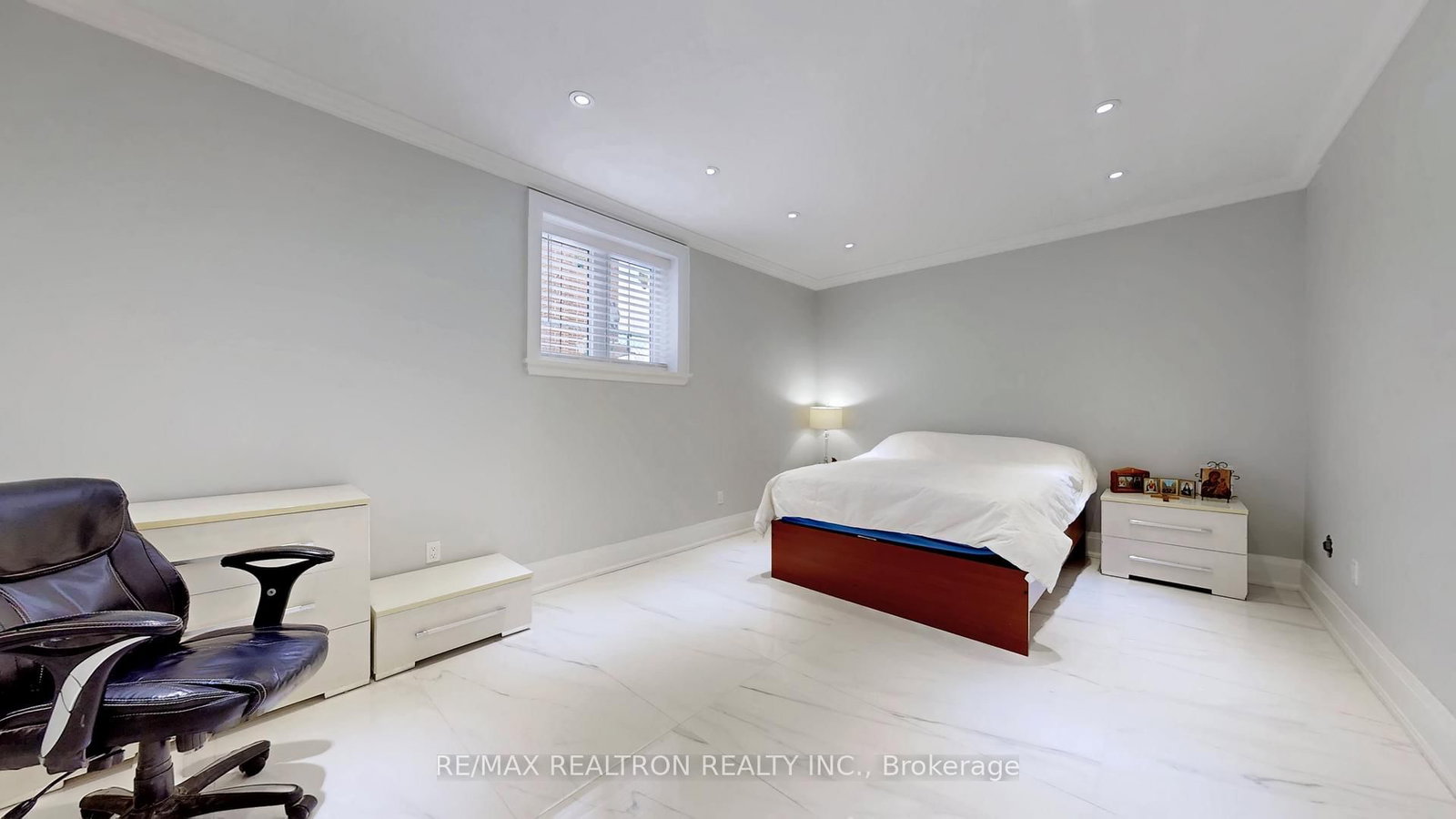 9 Roxaline Street • Toronto, ON photo 40