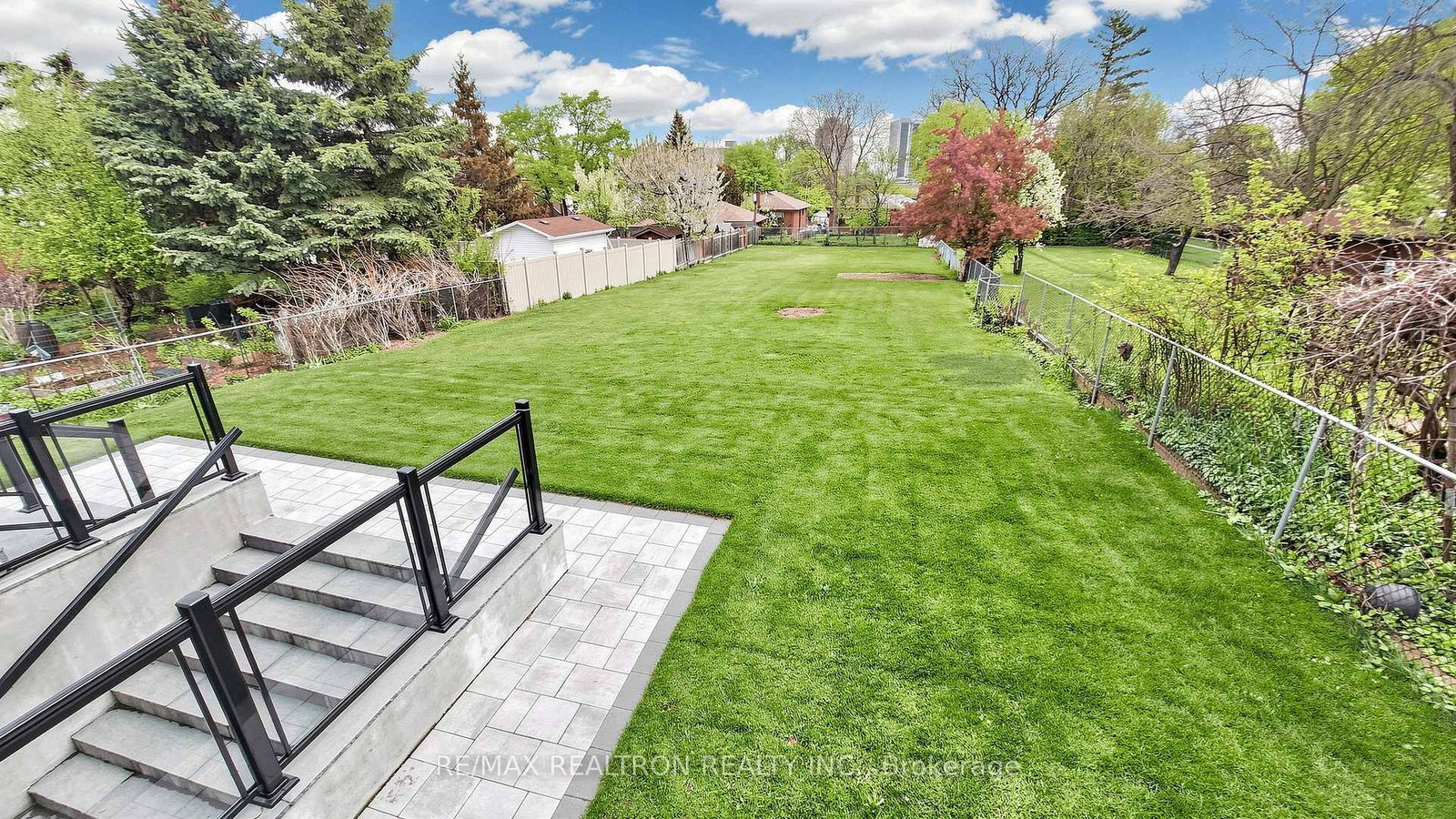 9 Roxaline Street • Toronto, ON photo 45