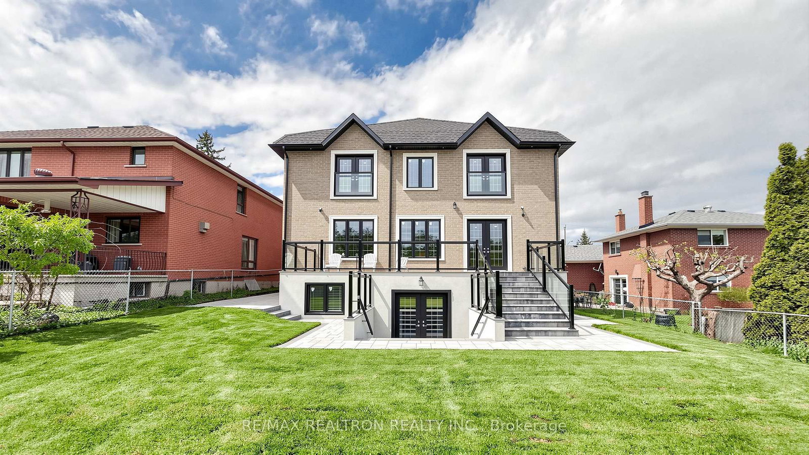 9 Roxaline Street • Toronto, ON photo 47