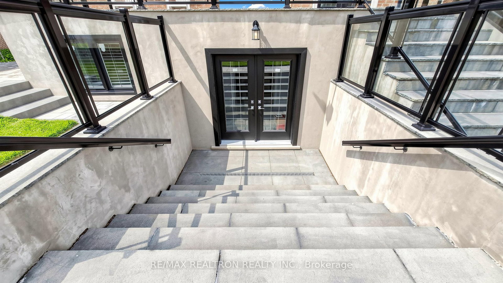 9 Roxaline Street • Toronto, ON photo 50